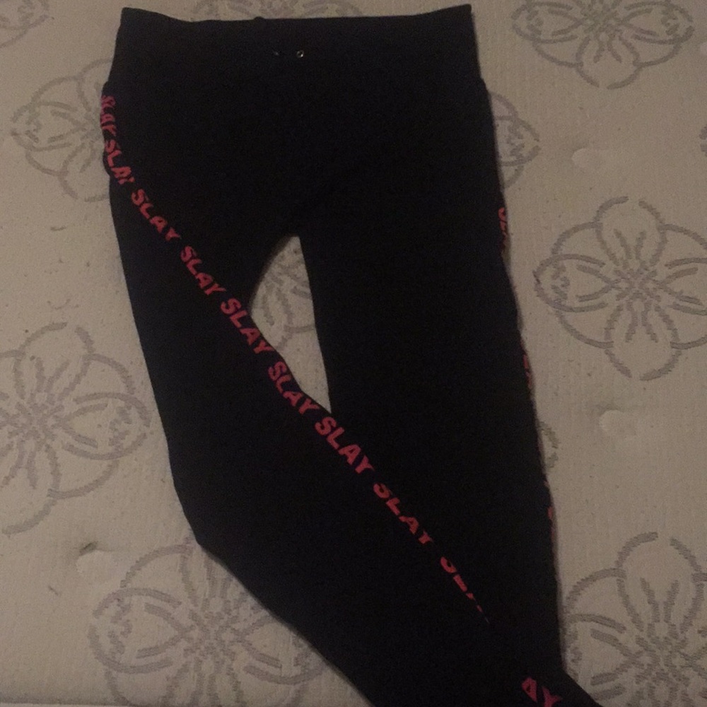 black stretchy workout leggings